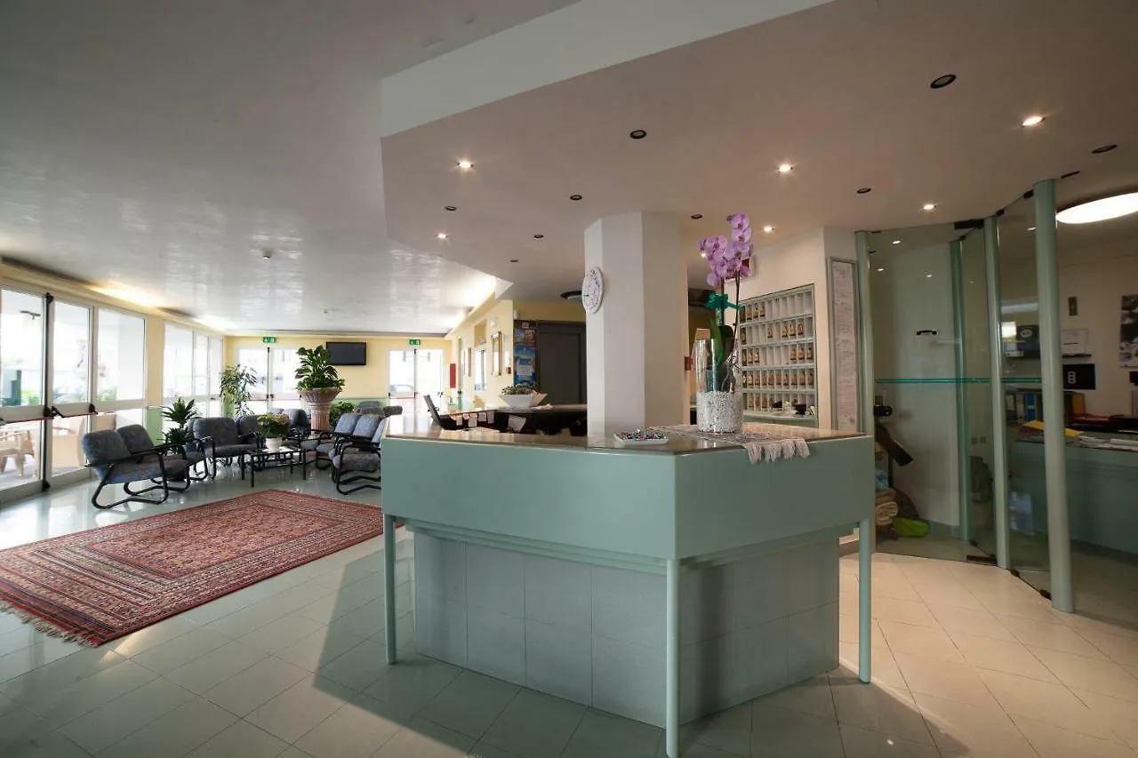 Hotel Plaza Rimini 3*,