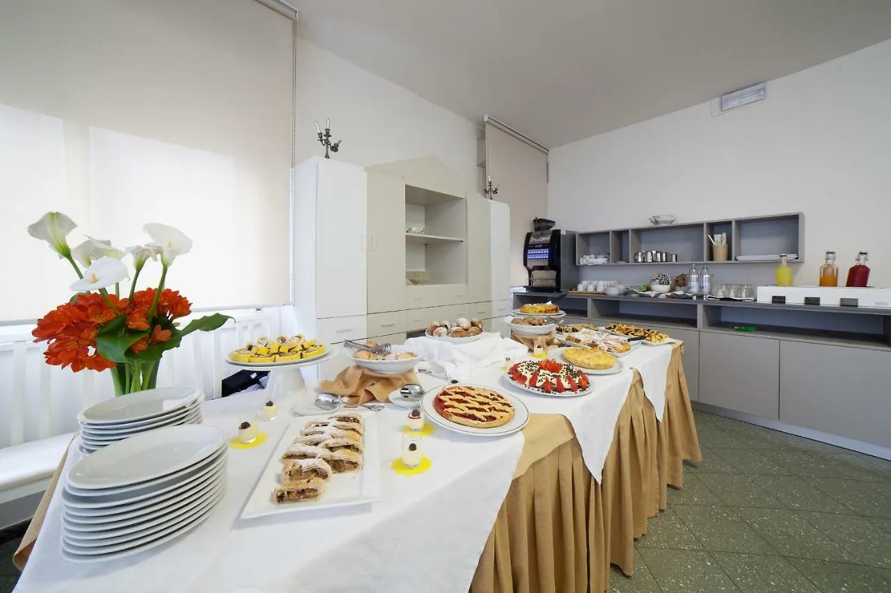 Hotel Plaza Rimini 3*,